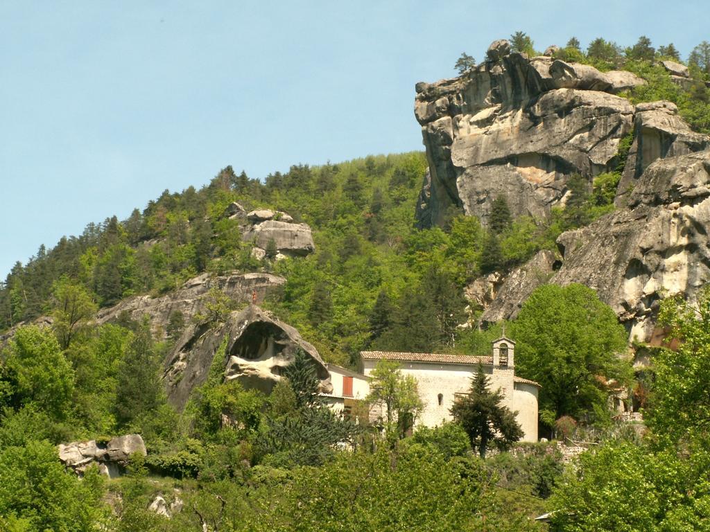 Les Callunes Anciennement Le Beausejour Annot Exteriör bild